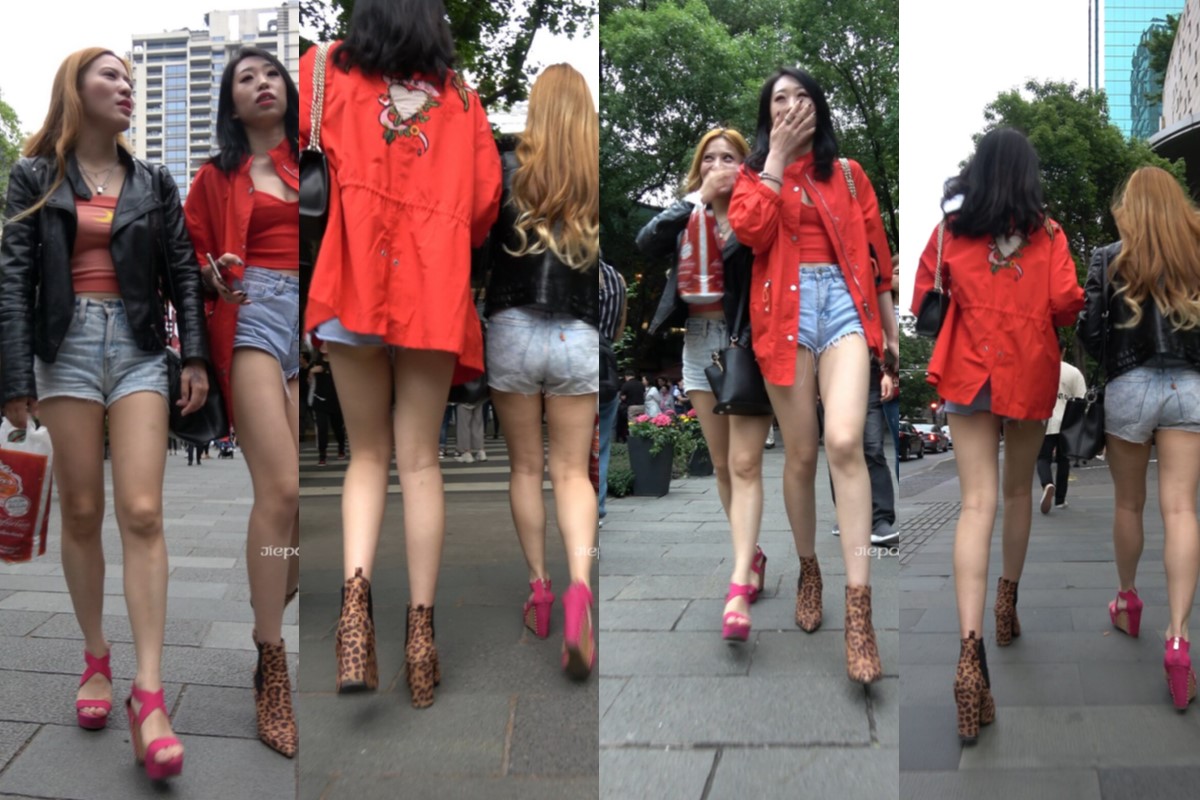 4K - 两位高挑的性感大长腿街拍高跟美女 [2.21 GB/MP4]