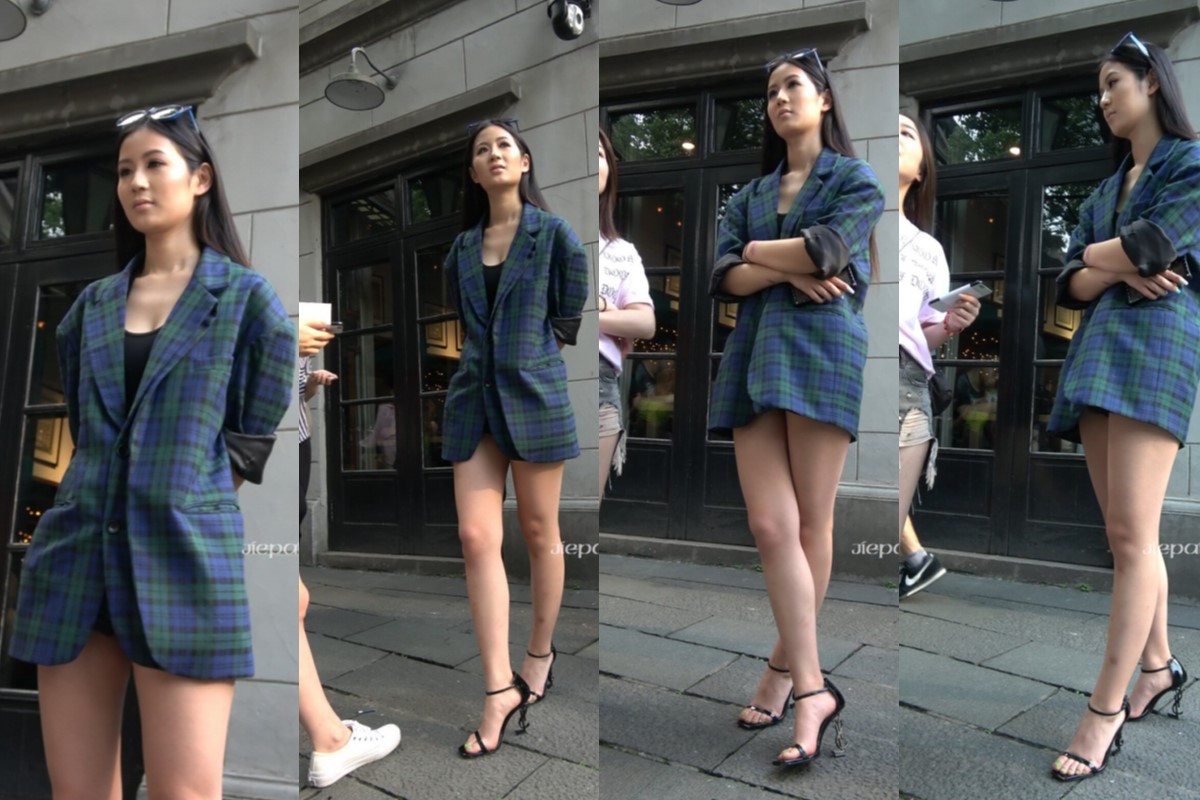 4K - 性感高挑街拍热裤长腿高跟美女 [1.26 GB/MP4]