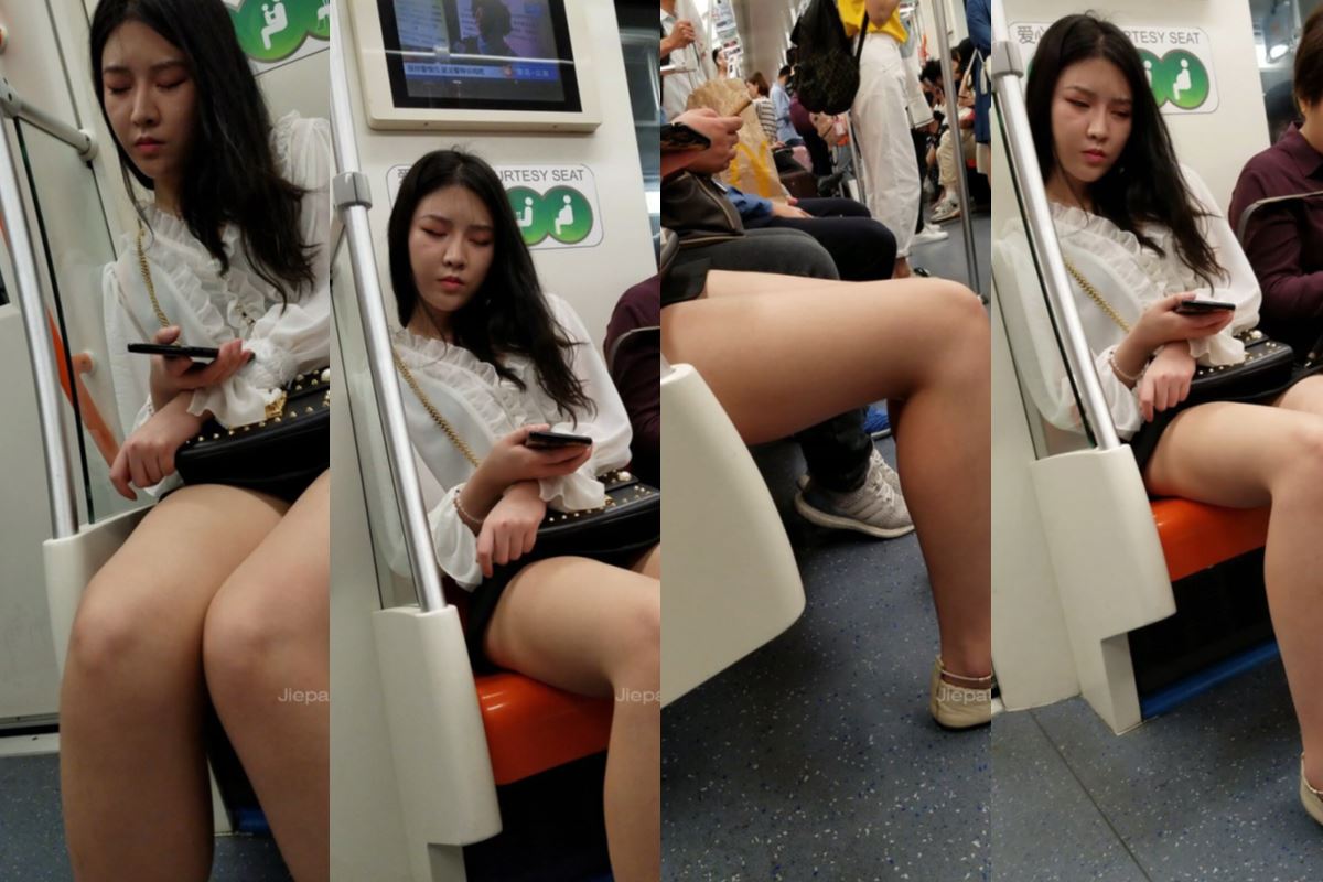 4K - 地铁上打盹的美腿小姐姐 [1.50 GB/MP4]