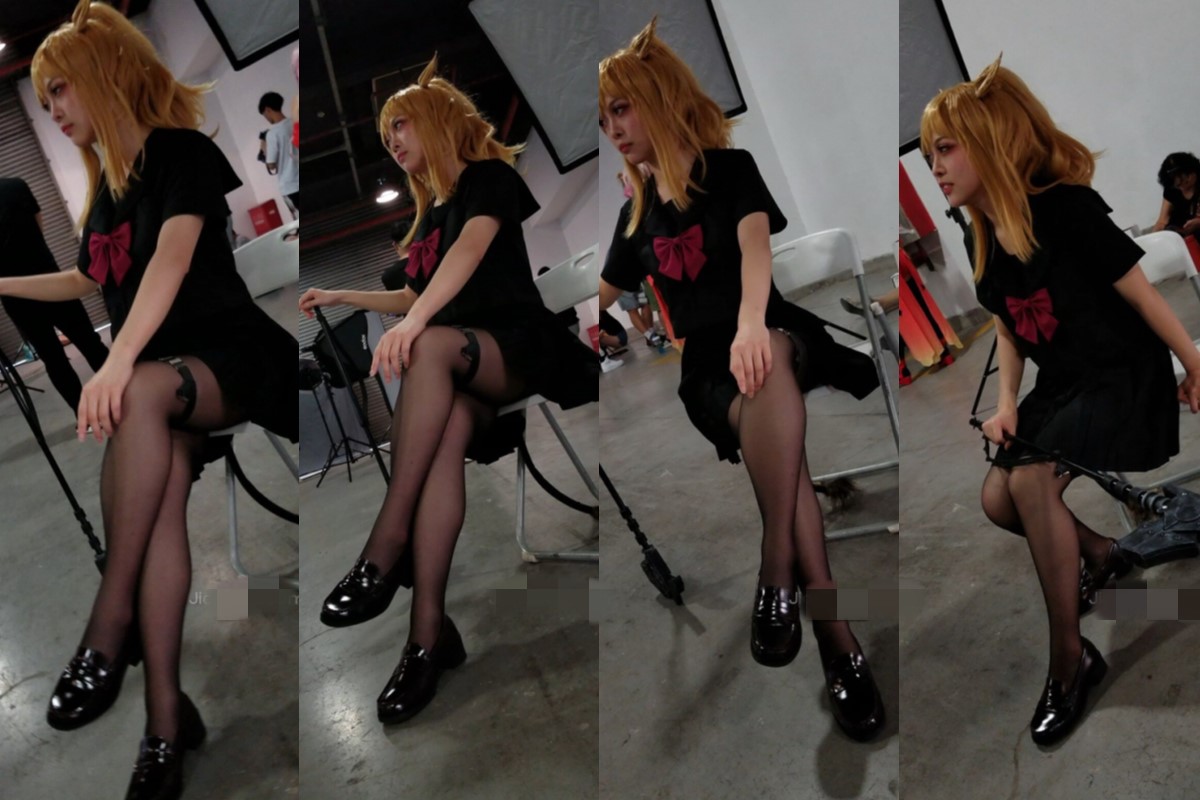 4K - 漫展超可爱的黑丝萌妹子 [437 MB/MP4]