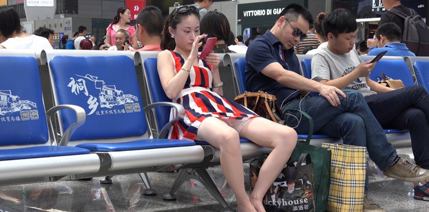 大白腿连衣裙少F [4.03 GB/MP4]