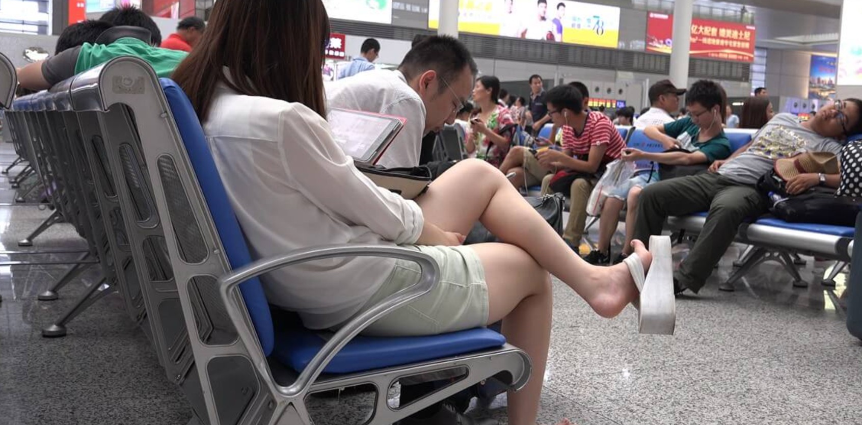 4K - 青春妹子、松糕鞋 [1.53 GB/MP4]