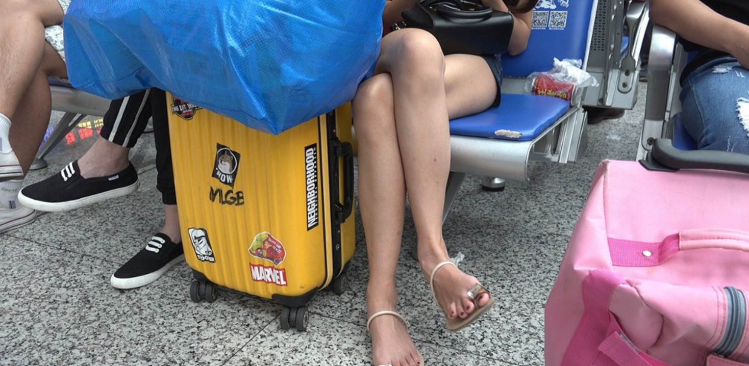 骨感美女大长腿mm [2.03 GB/MP4]