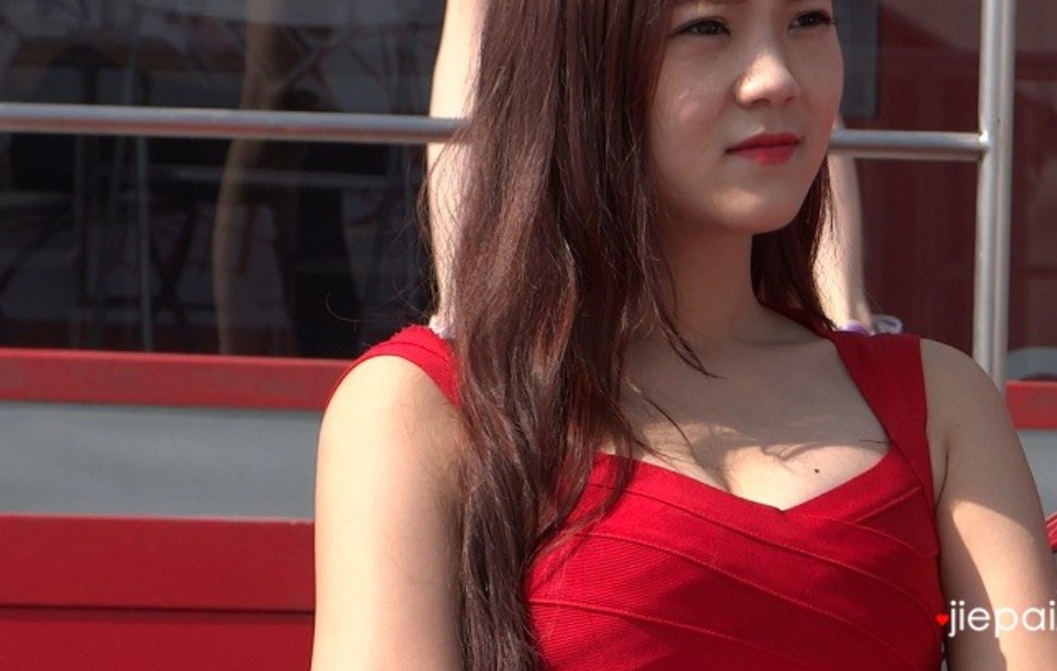 红红火火性感鱼嘴坡高跟鞋美女车模