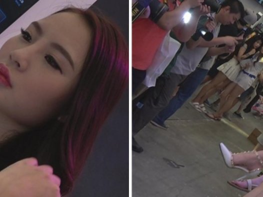 逆天颜值小清新美腿美眉,笑容好甜美